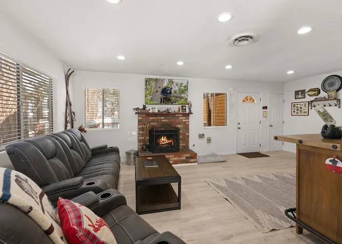 Nunu'S Cabin - Beautiful Cabin, Close To Ski Resorts And Town, Hot Tub And Board Games! Big Bear Lake